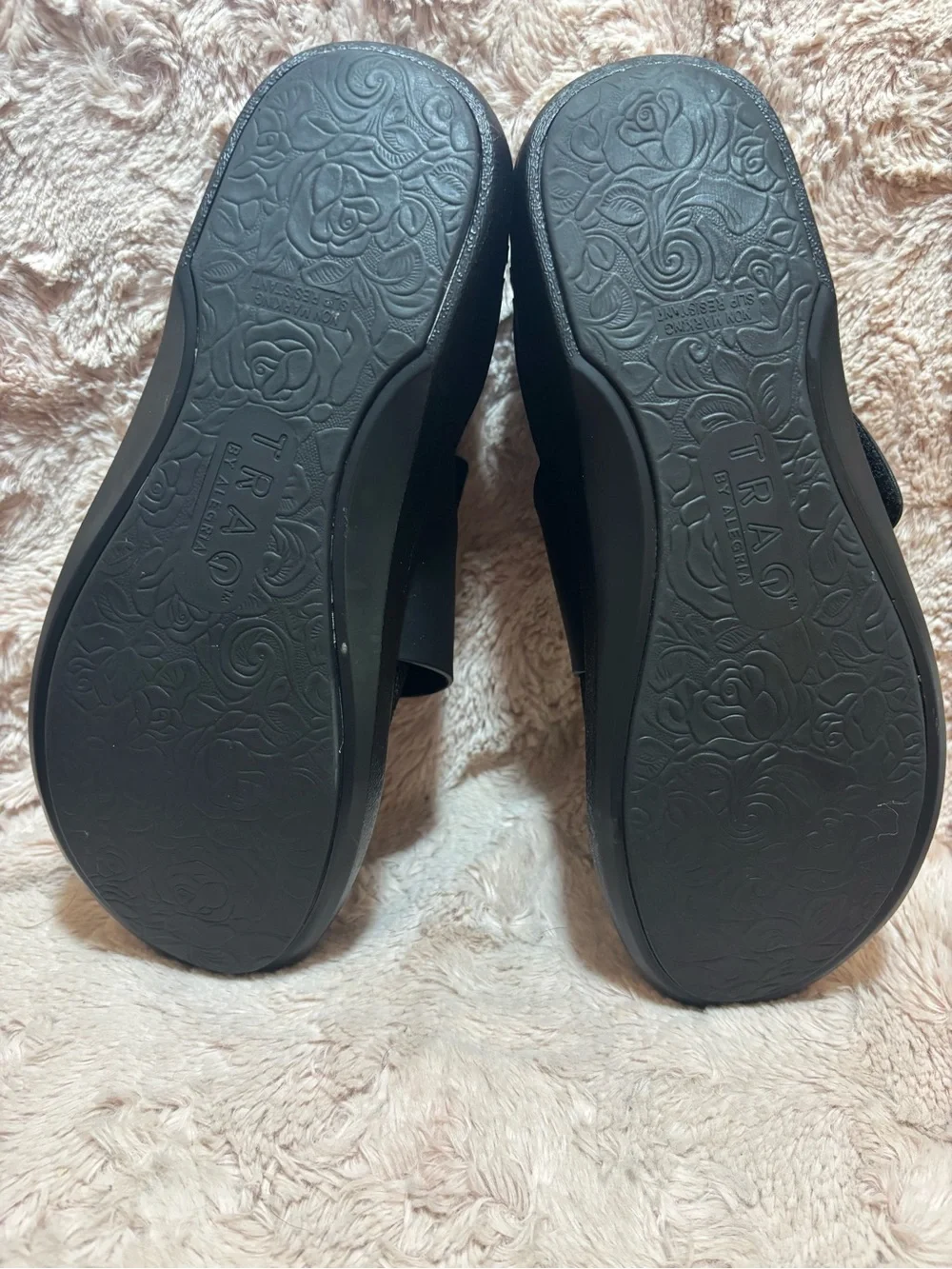 Traq by Alegria loafers each